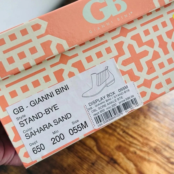 Gianni Bini Stand-Bye Suede Ankle Boots - Size 5.5 Sahara Sand - Like New - Picture 3 of 14